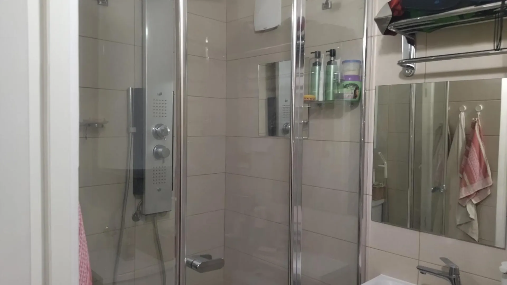 Apartamento Room In Historic Podil And Back To The Ussr Kiev