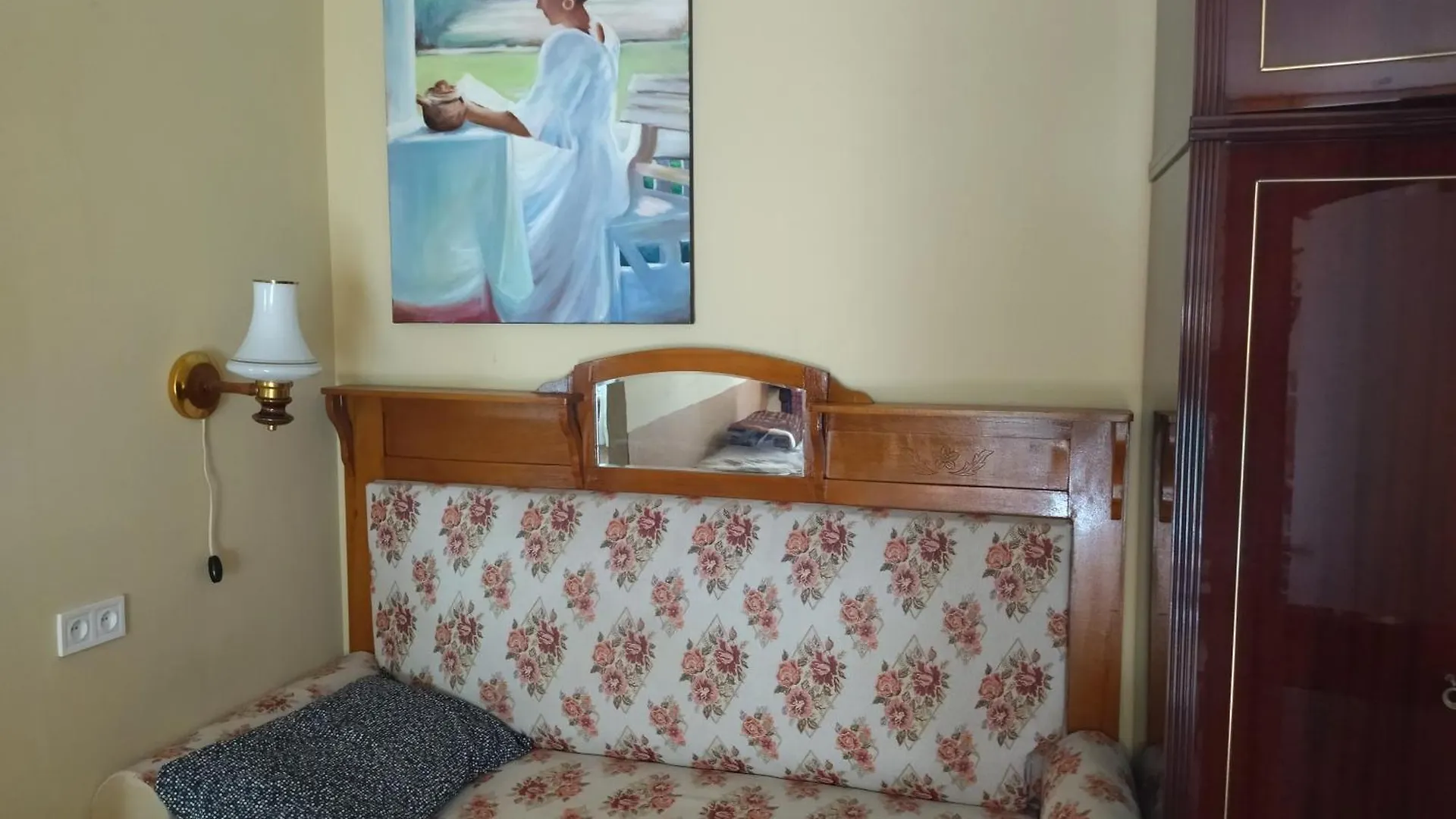 Room In Historic Podil And Back To The Ussr Kiev